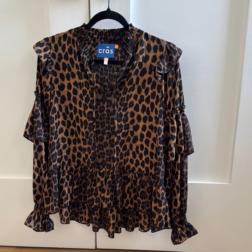 Crās Leopard Print Women's Blouse